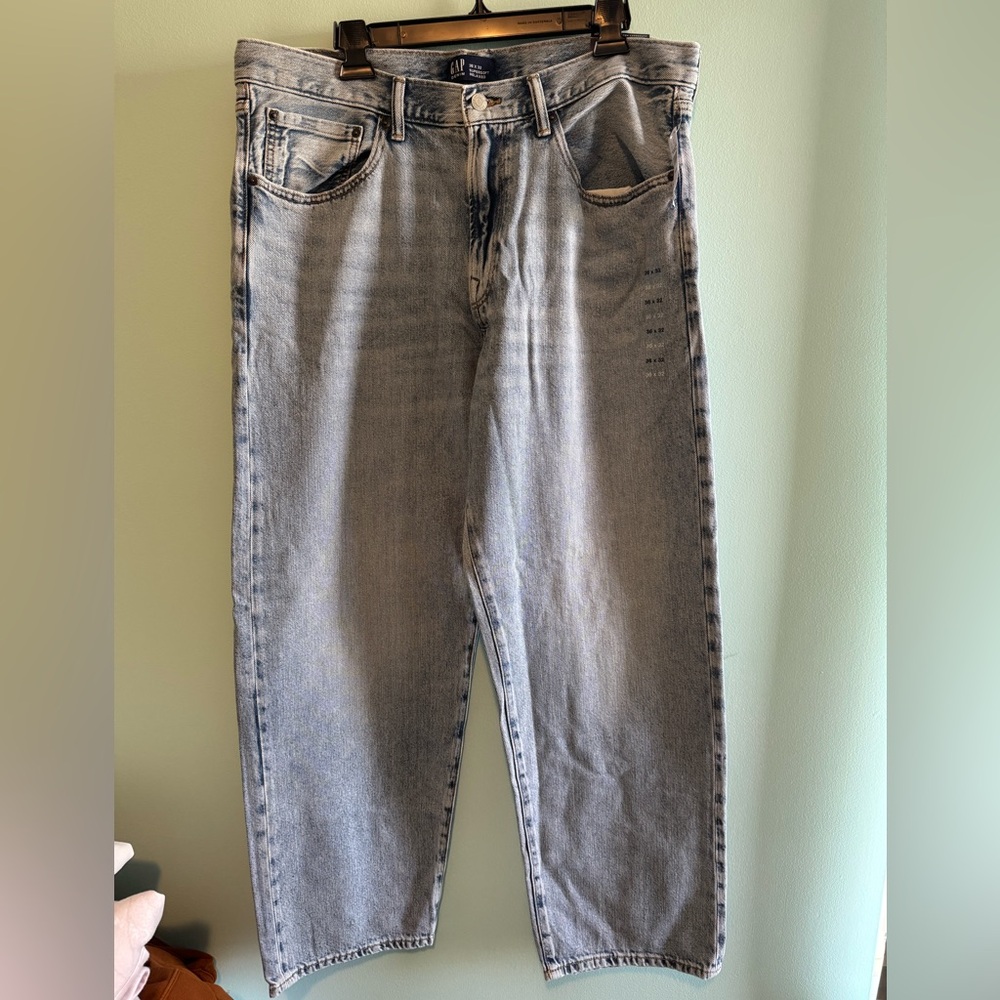 NWT GAP Men's Relaxed Light Blue Jeans